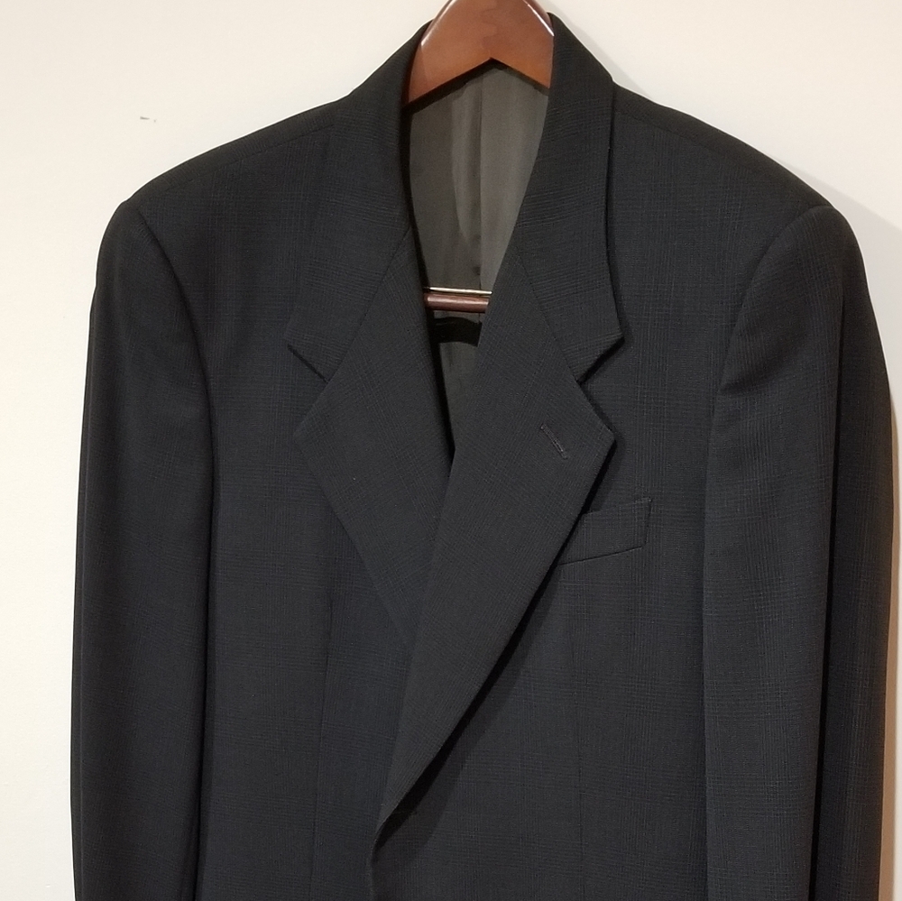 Armani Mens Suit Size 40